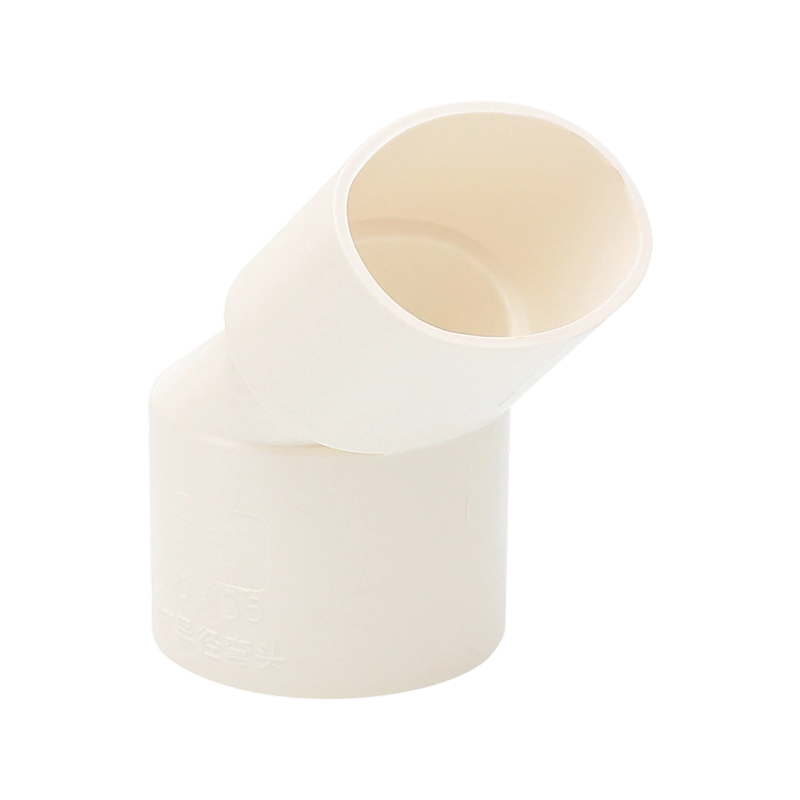 Codo reductor plano de PVC de 45°